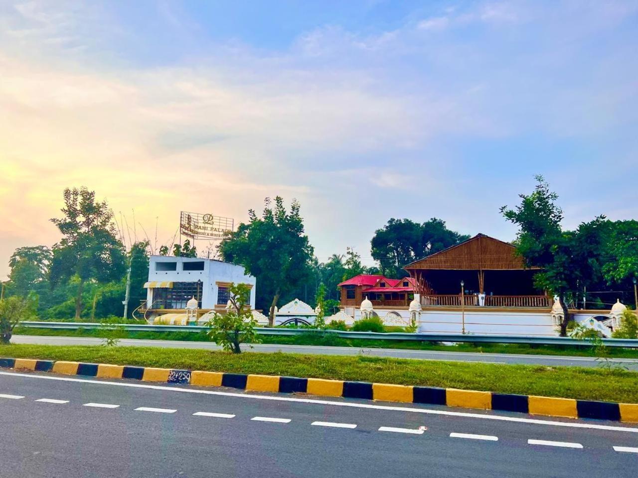 La Pahi Palace- Banquet And Resort Sakri East Exterior photo